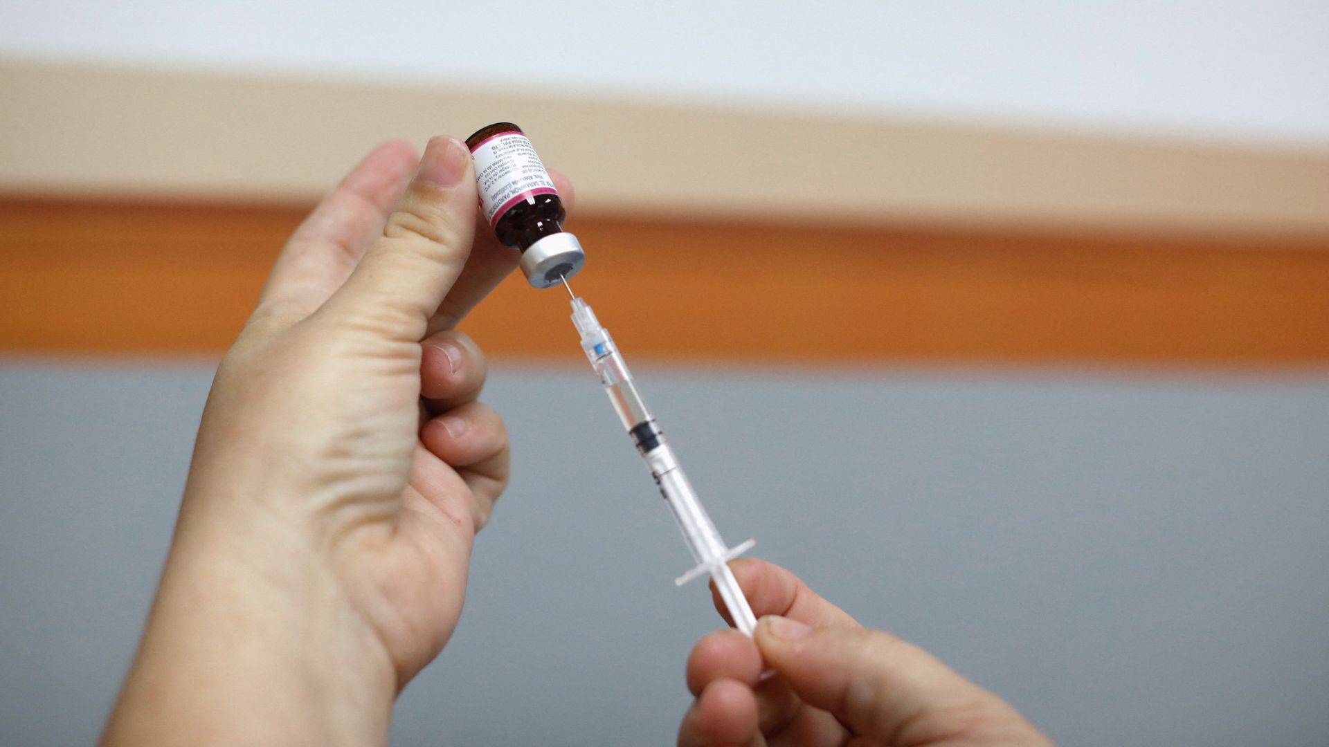 EUA Anuncia que Volverá a Financiar a la Alianza de Vacunas en Pleno Brote de Ébola